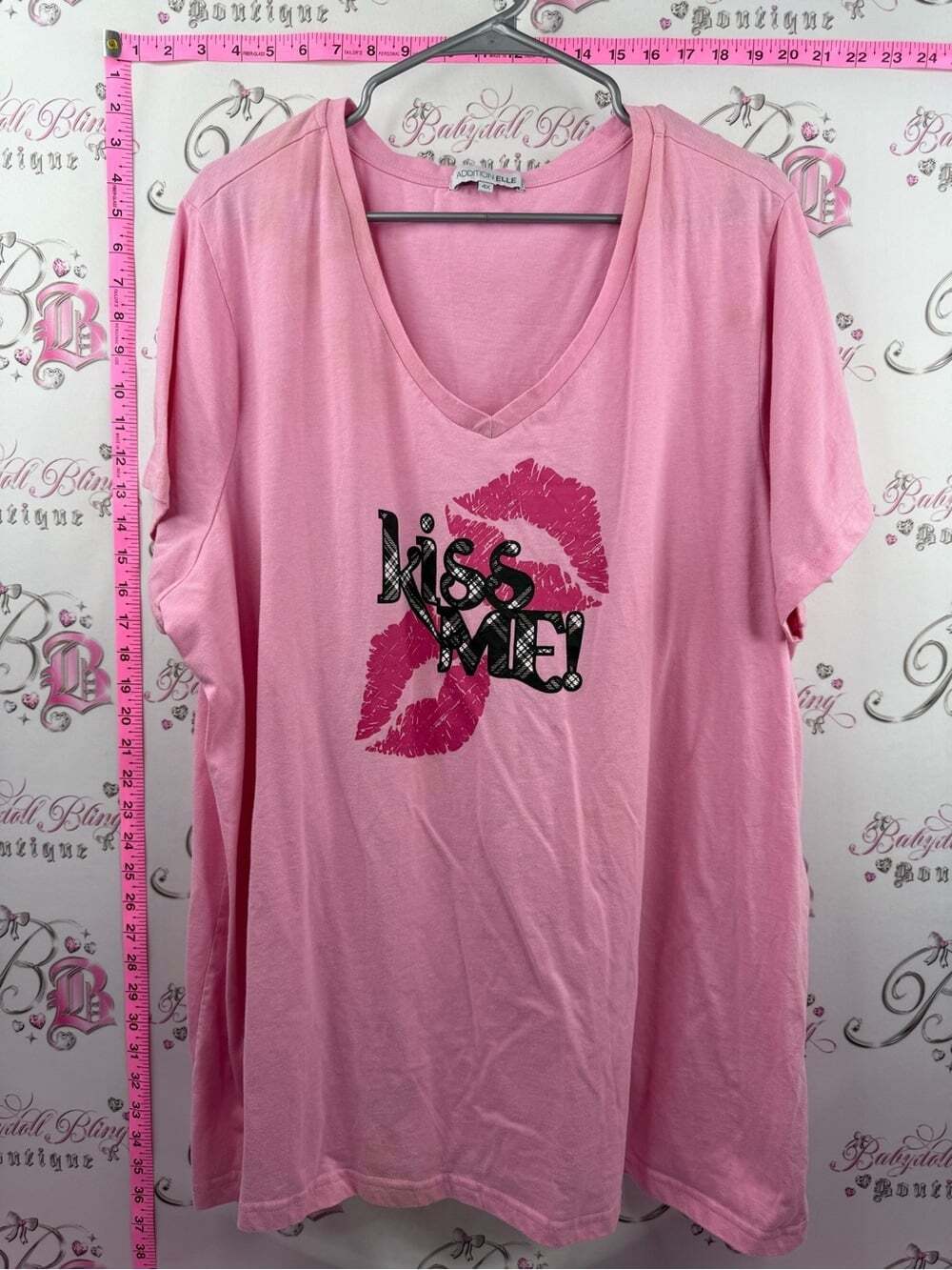 Addition Elle long shirt or mini dress lips Pink V-Neck 'Kiss Me!' Graphic Tee